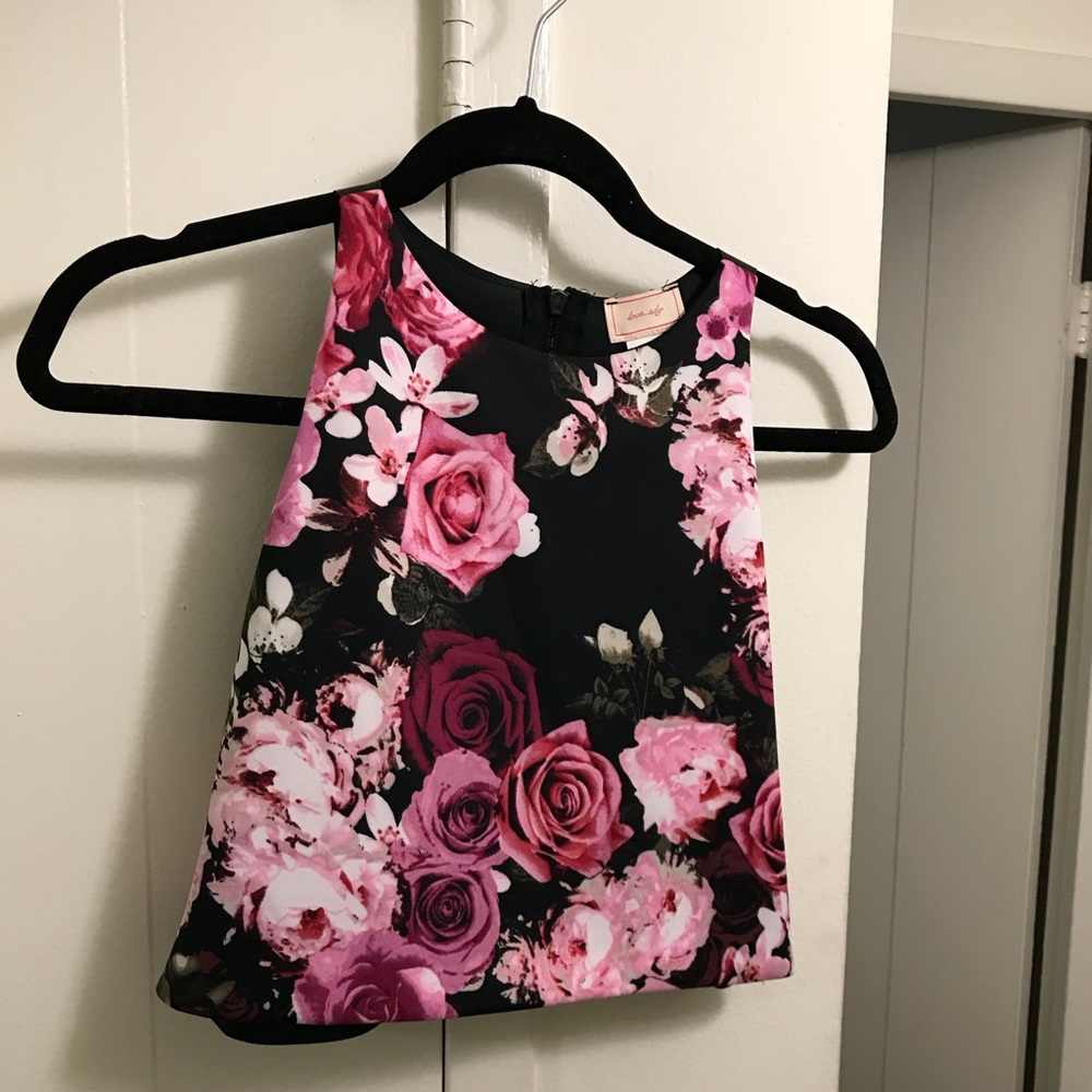 Crop top in floral and leather